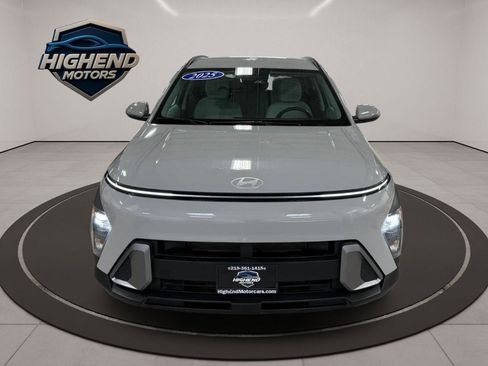 Used 2025 Hyundai Kona SEL image 10