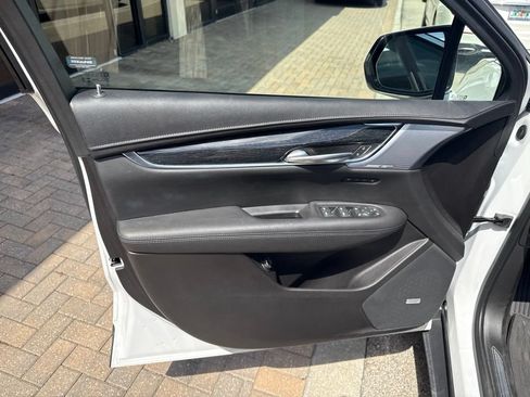 Used 2023 Cadillac XT5 Premium Luxury AWD/4WD image 23