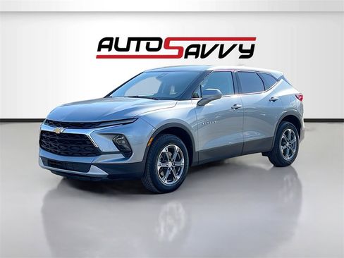 Used 2024 Chevrolet Blazer LT image 3