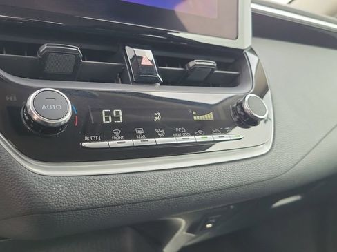 Used 2024 Toyota Corolla LE image 23