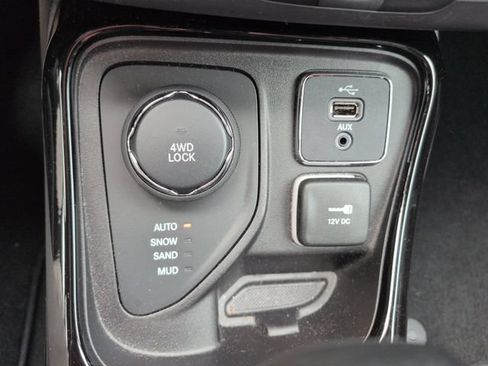 Used 2018 Jeep Compass Limited AWD/4WD image 41