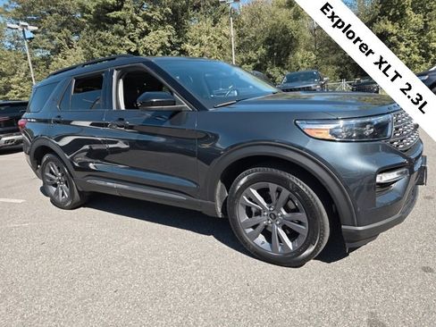 Used 2022 Ford Explorer XLT w/ Equipment Group 202A image 32