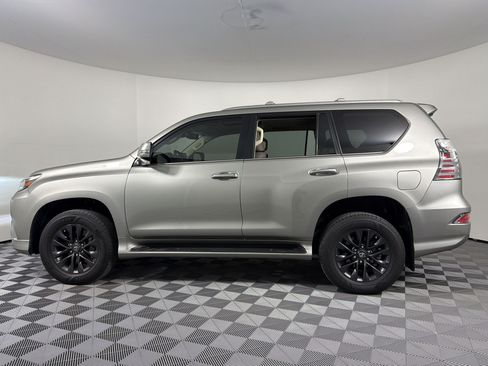 Used 2023 Lexus GX 460 Premium AWD/4WD image 2