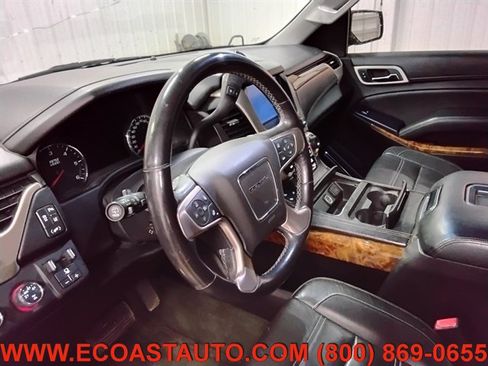 Used 2015 GMC Yukon XL Denali w/ Touring Package AWD/4WD image 11