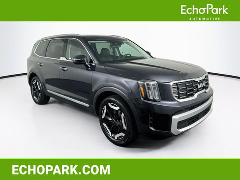 Used 2025 Kia Telluride S FWD image 1