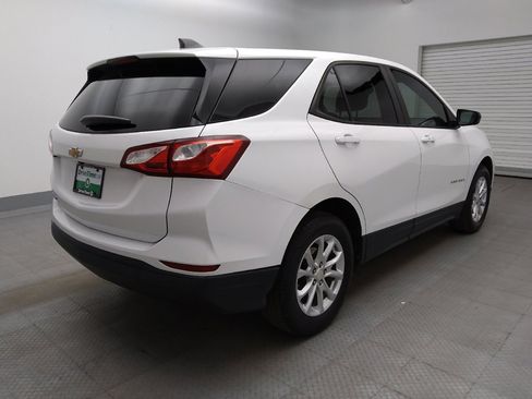 Used 2021 Chevrolet Equinox LS w/ LS Convenience Package FWD image 9