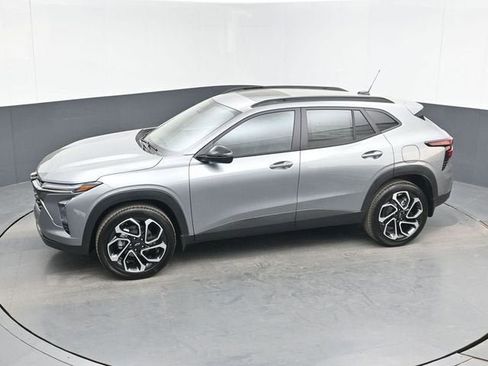 New 2026 Chevrolet Trax RS w/ Sunroof Package image 35