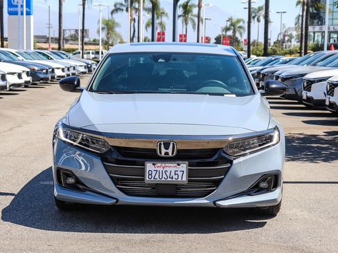 Used 2021 Honda Accord Sport image 2