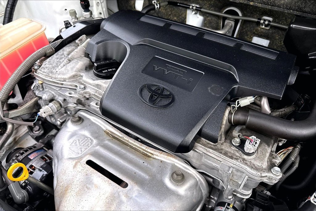 Used 2013 Toyota RAV4 LE FWD image 34