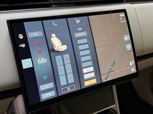 Used 2024 Land Rover Range Rover Long Wheelbase SE image 31