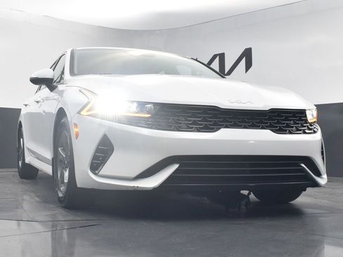 Certified 2023 Kia K5 LXS image 32
