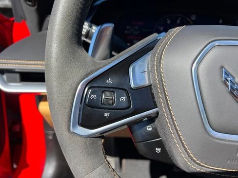 Used 2022 Chevrolet Corvette Stingray Premium Conv w/ Z51 Performance Package RWD image 23