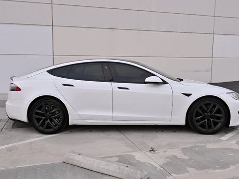 Used 2022 Tesla Model S Plaid image 8