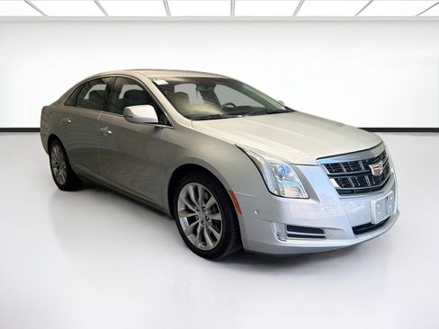 Used 2017 Cadillac XTS Luxury FWD image 3