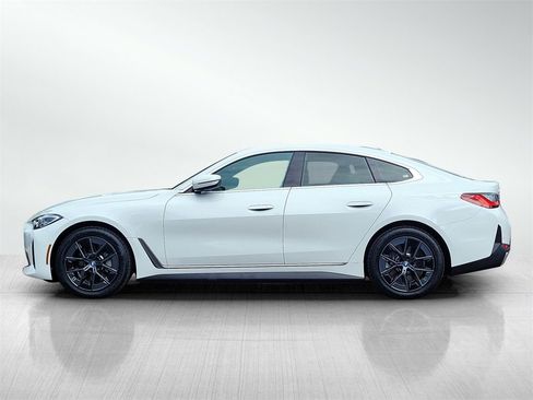 Used 2023 BMW i4 eDrive40 w/ Premium Package image 7