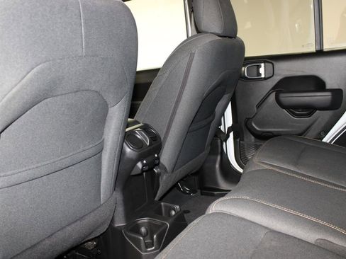 Used 2024 Jeep Wrangler Sport S image 24