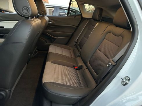 Used 2025 Chevrolet Trax LT image 36