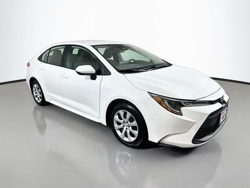 Used 2024 Toyota Corolla LE FWD image 3