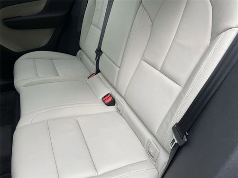 Used 2023 Volvo XC40 B5 Plus w/ Driver Assist Package AWD/4WD image 13