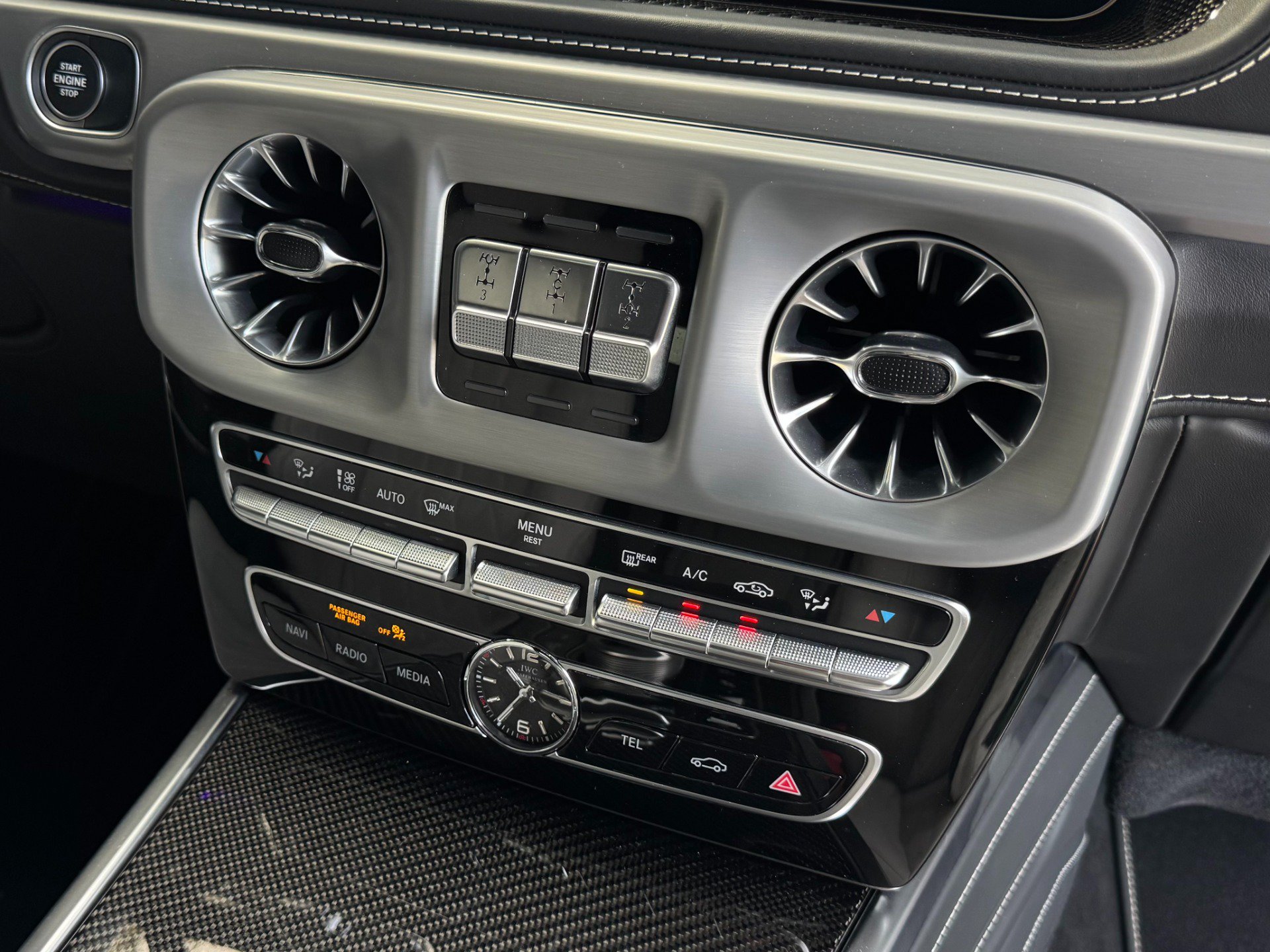 Used 2023 Mercedes-Benz G 63 AMG 4MATIC image 32