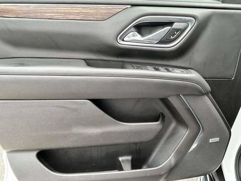 Used 2021 Chevrolet Suburban High Country RWD image 12