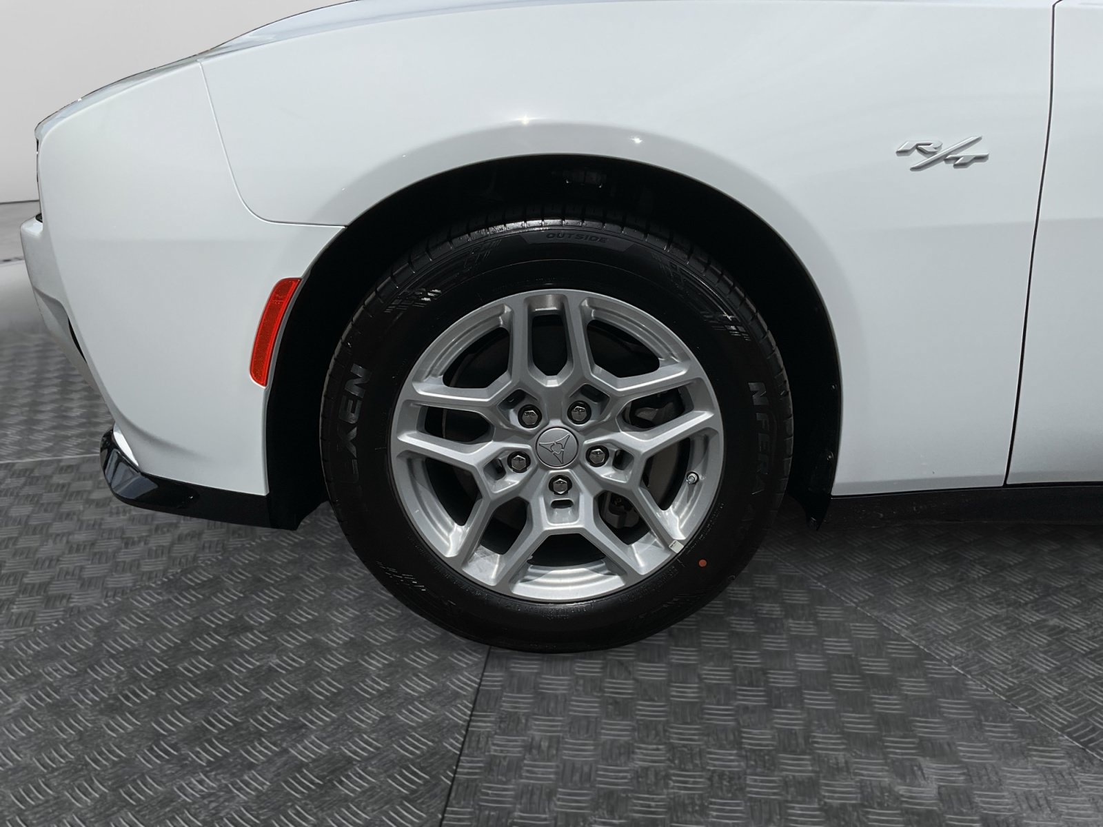 New 2026 Dodge Charger R/T AWD/4WD image 18
