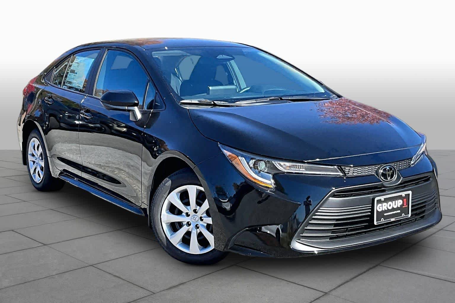 New 2027 Toyota Corolla LE FWD image 2