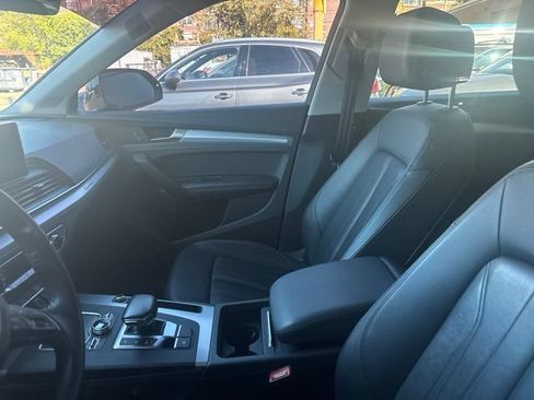 Used 2019 Audi Q5 2.0T Premium Plus w/ Premium Plus Package AWD/4WD image 4