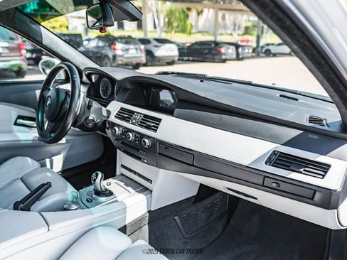 Used 2006 BMW M5 image 47