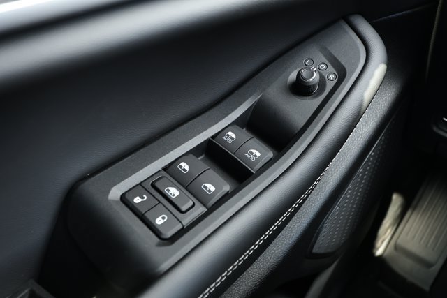 New 2027 Jeep Grand Cherokee Limited RWD image 22