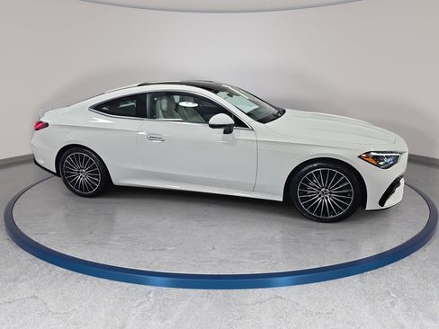 Used 2026 Mercedes-Benz CLE 300 4MATIC Coupe image 5