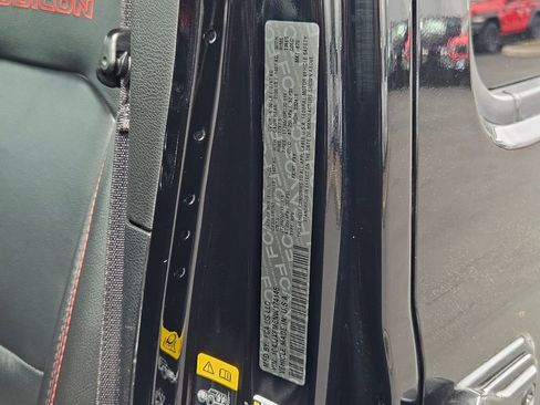 Used 2022 Jeep Wrangler Unlimited Rubicon image 34