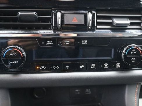 Used 2025 Nissan Pathfinder Rock Creek AWD/4WD image 12
