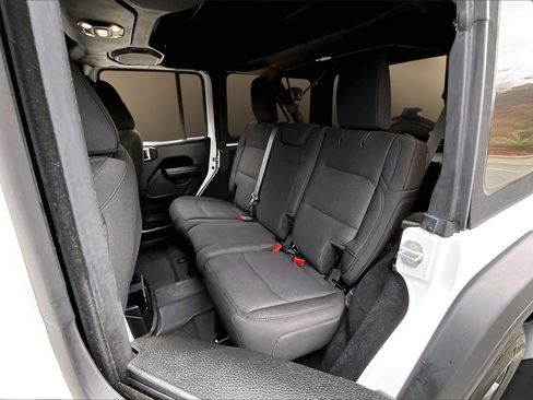 Used 2021 Jeep Wrangler Unlimited Sport image 19