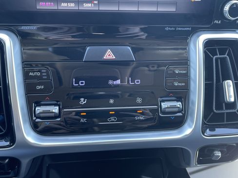 Used 2022 Kia Sorento SX image 27