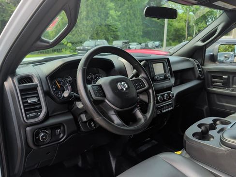 Used 2022 RAM 3500 Tradesman w/ Chrome Appearance Group AWD/4WD image 13
