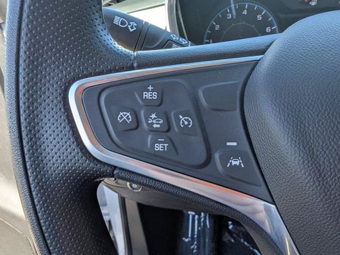 Used 2022 Chevrolet Equinox LS AWD/4WD image 11