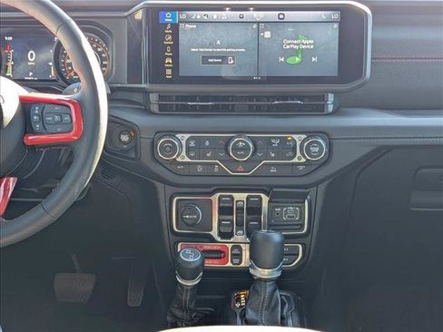 Used 2024 Jeep Wrangler Unlimited Rubicon w/ Capability Package AWD/4WD image 14