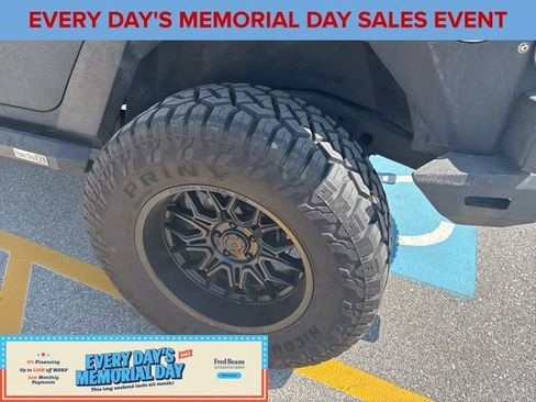 Used 2017 Jeep Wrangler Unlimited Sport w/ Quick Order Package 24S AWD/4WD image 6