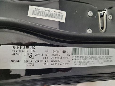 Used 2017 Jeep Compass Latitude w/ Popular Equipment Group image 33