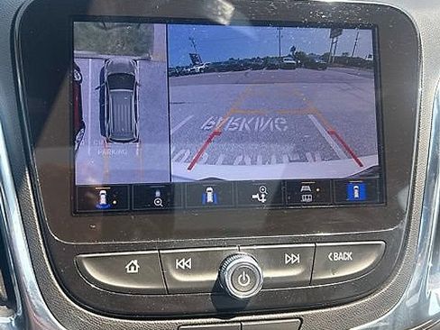 Used 2023 Chevrolet Equinox Premier AWD/4WD image 3