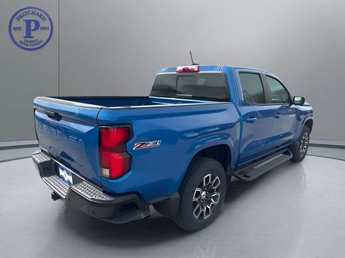 Used 2023 Chevrolet Colorado Z71 w/ Z71 Convenience Package 2 AWD/4WD image 7