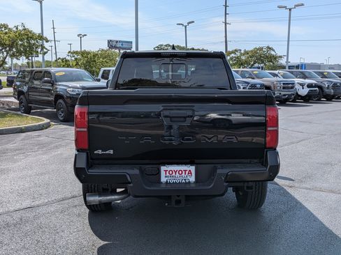 New 2026 Toyota Tacoma SR5 AWD/4WD image 5