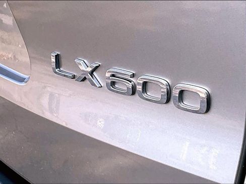Used 2024 Lexus LX 600 F Sport image 10