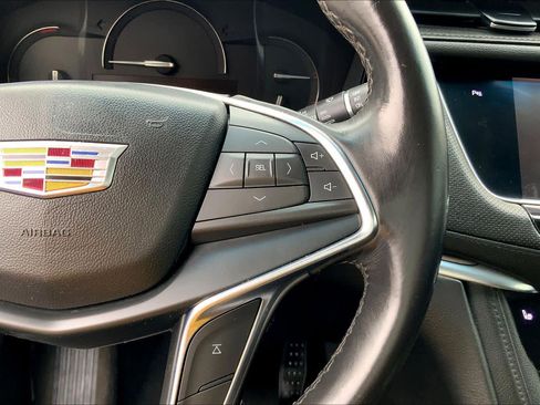 Used 2018 Cadillac XT5 Luxury w/ Driver Awareness Package FWD image 23