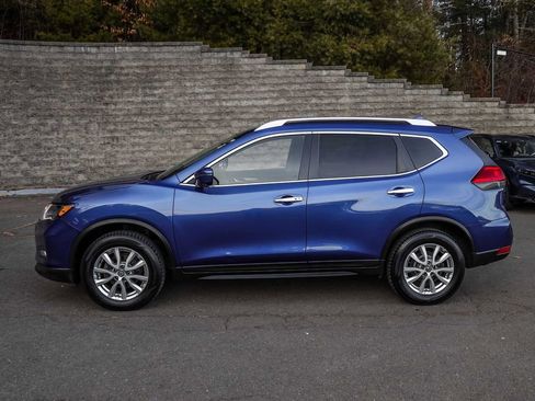 Used 2017 Nissan Rogue SV w/ SV Premium Package image 10