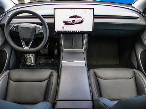 Used 2026 Tesla Model Y Long Range AWD/4WD image 35