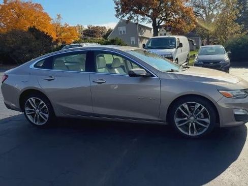 Certified 2024 Chevrolet Malibu LT FWD image 2