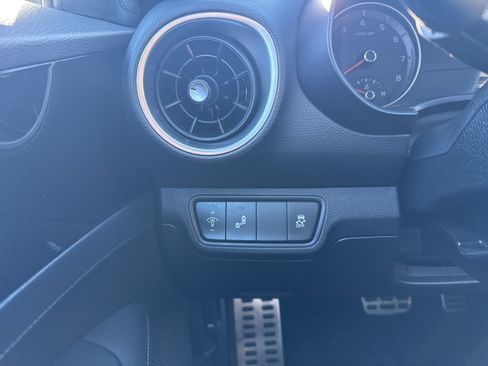 Used 2023 Kia Forte GT-Line w/ GT-Line Premium Package image 21