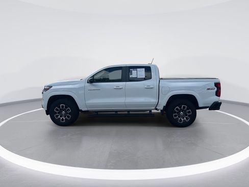 Used 2025 Chevrolet Colorado Z71 w/ Technology Package AWD/4WD image 6